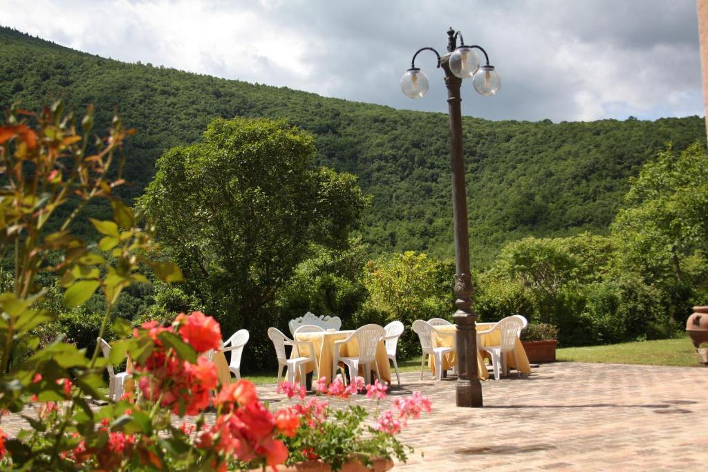 Gasthaus Locanda Salimbeni San Severino Marche Exterior foto